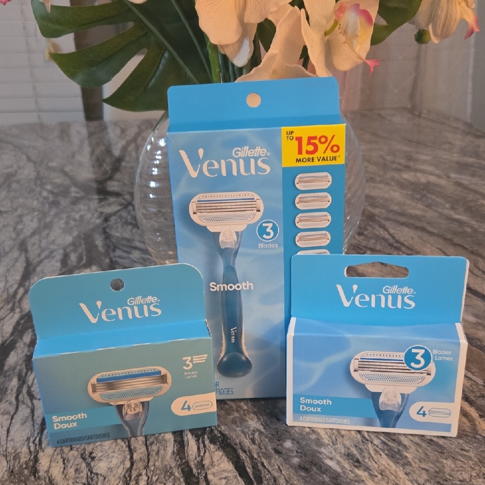Gillette Venus Smooth Razor and Blade Set